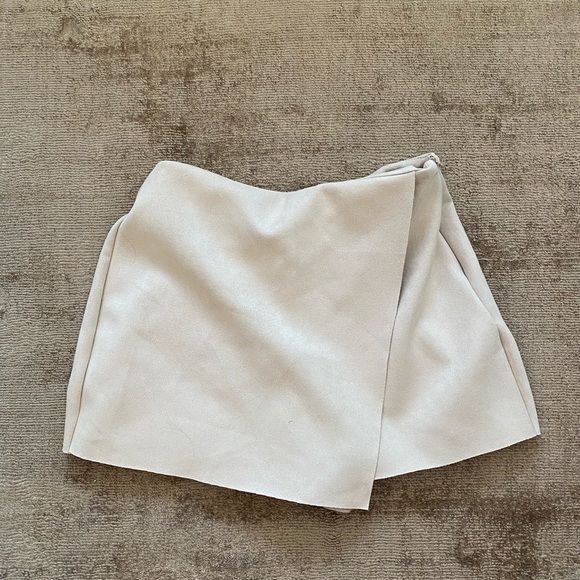 Zara Pants - Zara Beige Suede Skort